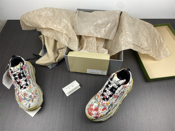 gu x balen the hacker project triple s beige green yellow 681067 umo20 9766