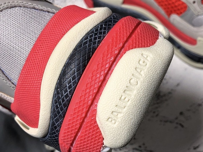 balen triple s trainers clear sole grey glow white 541624 w09oh 1009