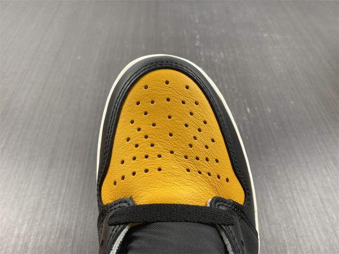 air jordan 1 high og “yellow toe” 555088-711