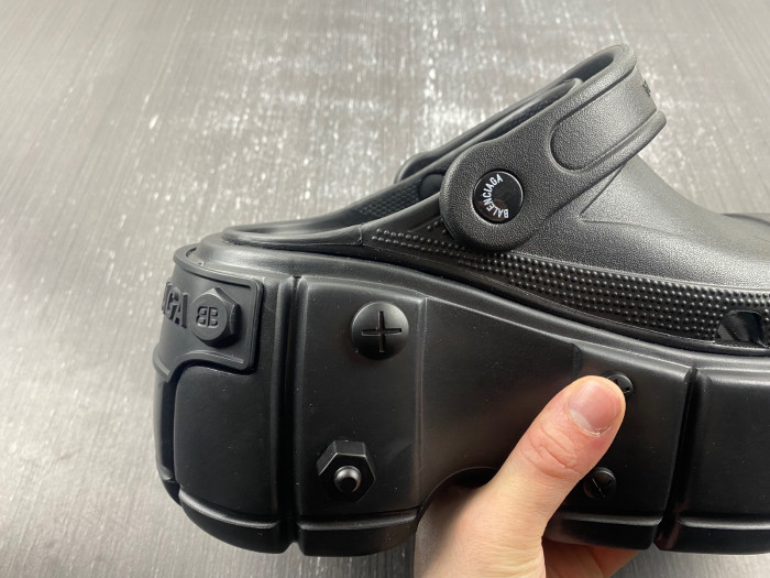 balen x crocs hardcrocs slide