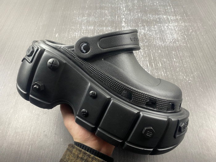 balen x crocs hardcrocs slide