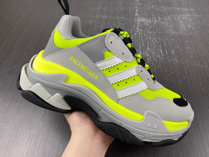 balen triple s grey green 712821 w2zb5 7512