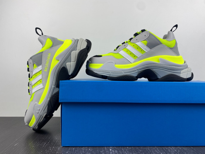 balen triple s grey green 712821 w2zb5 7512