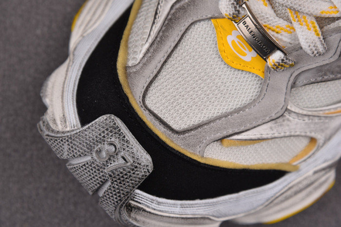 balen cargo panelled sneakers 784339 w2mv1 1170