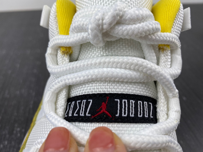 air jordan 11 low wmns “yellow snakeskin” ah7860-107.