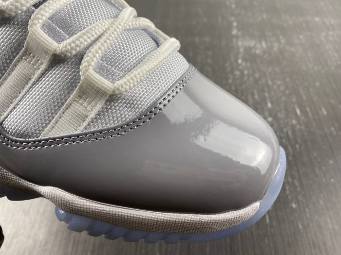 air jordan 11 low "cement grey" av2187-140