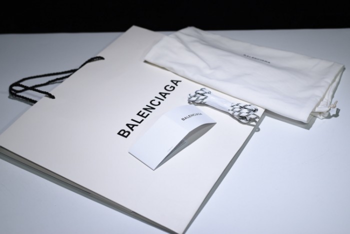 balen 17fw triple s black pink women sneaker 483523 w06e3 8080