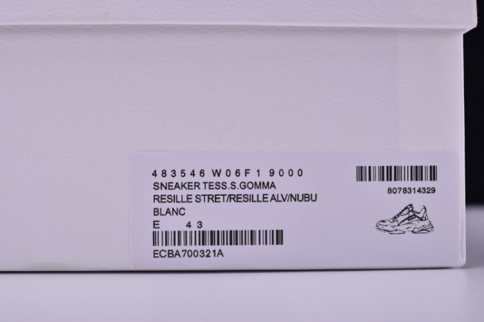 balen 17fw triple s“cream” 490671-w06f1-9000