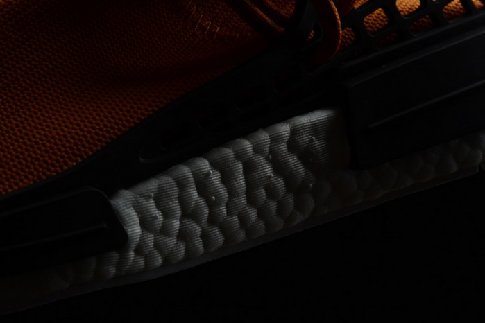 a*d*das nmd r1 pharrell hu hue man tangerine bb3070