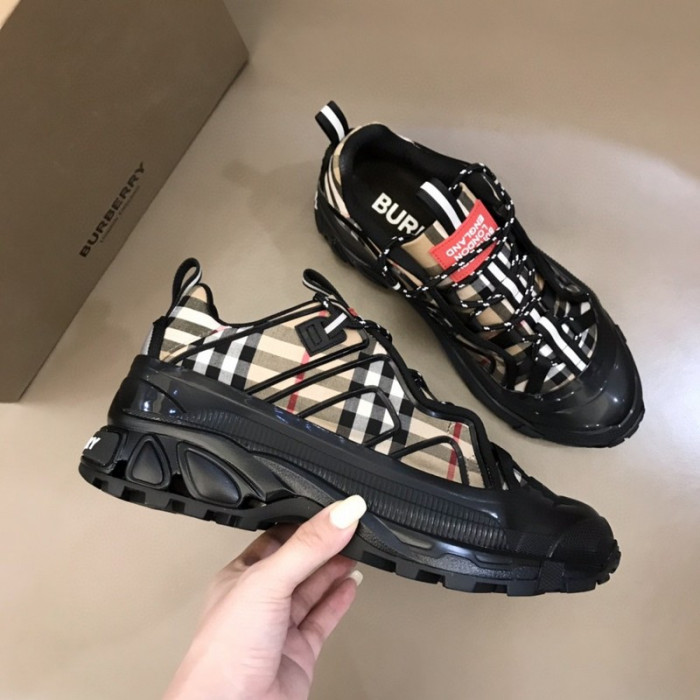 bur*berry sneakers