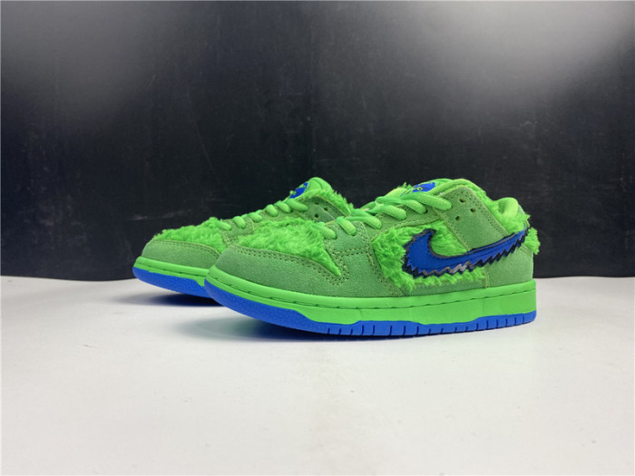 kids dunk shoes