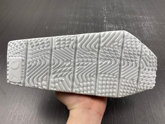 jordan hex mule wmns “off white” dq8992-100