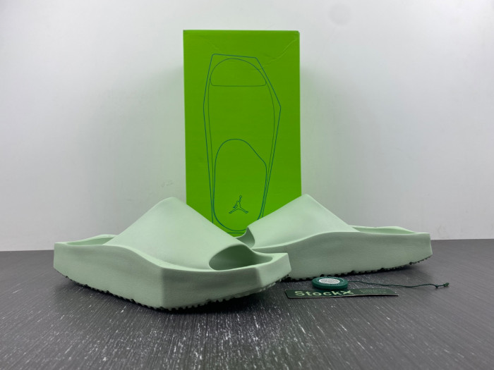 jordan hex mule wmns “pistachio frost” dq8992-300