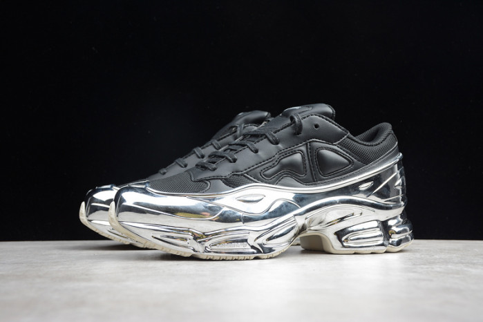 a*d*das ozweego raf simons core black silver metallic ee7944