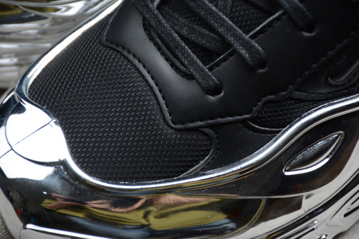 a*d*das ozweego raf simons core black silver metallic ee7944