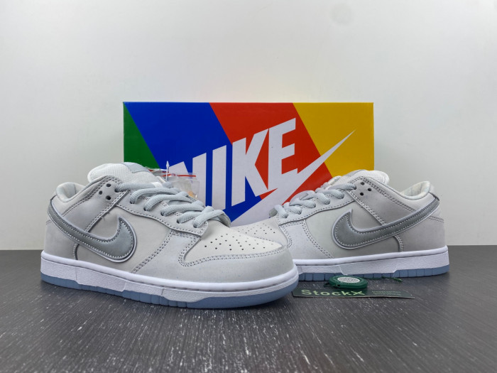 nike sb dunk low white lobster (friends and family) fd8776-100
