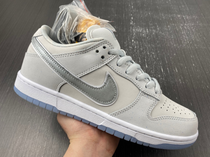 nike sb dunk low white lobster (friends and family) fd8776-100