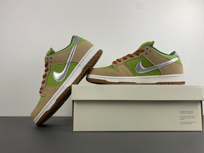 nike sb dunk low escargot fq7585-200