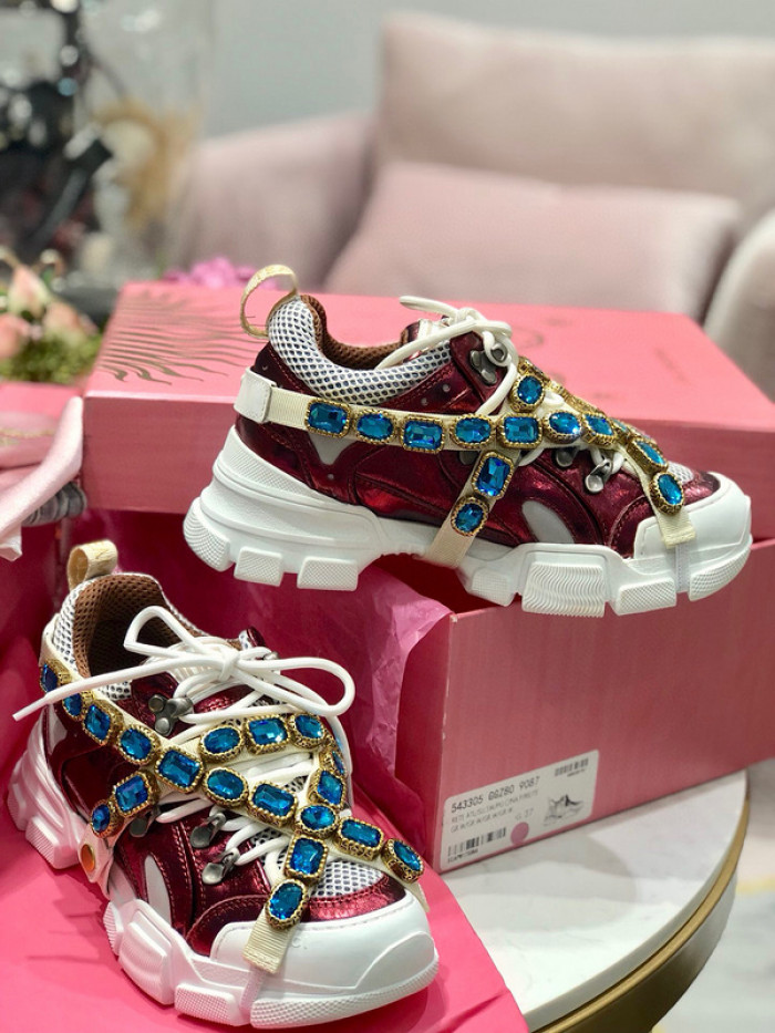 gu flashtrek sneaker