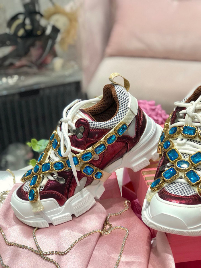 gu flashtrek sneaker