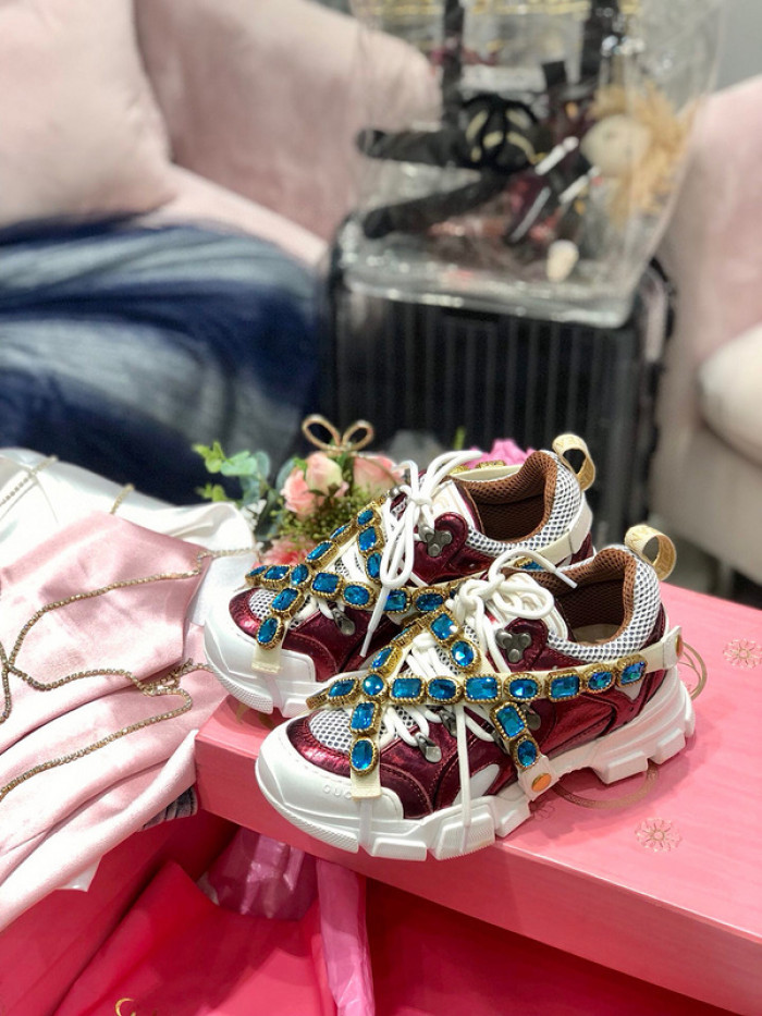 gu flashtrek sneaker