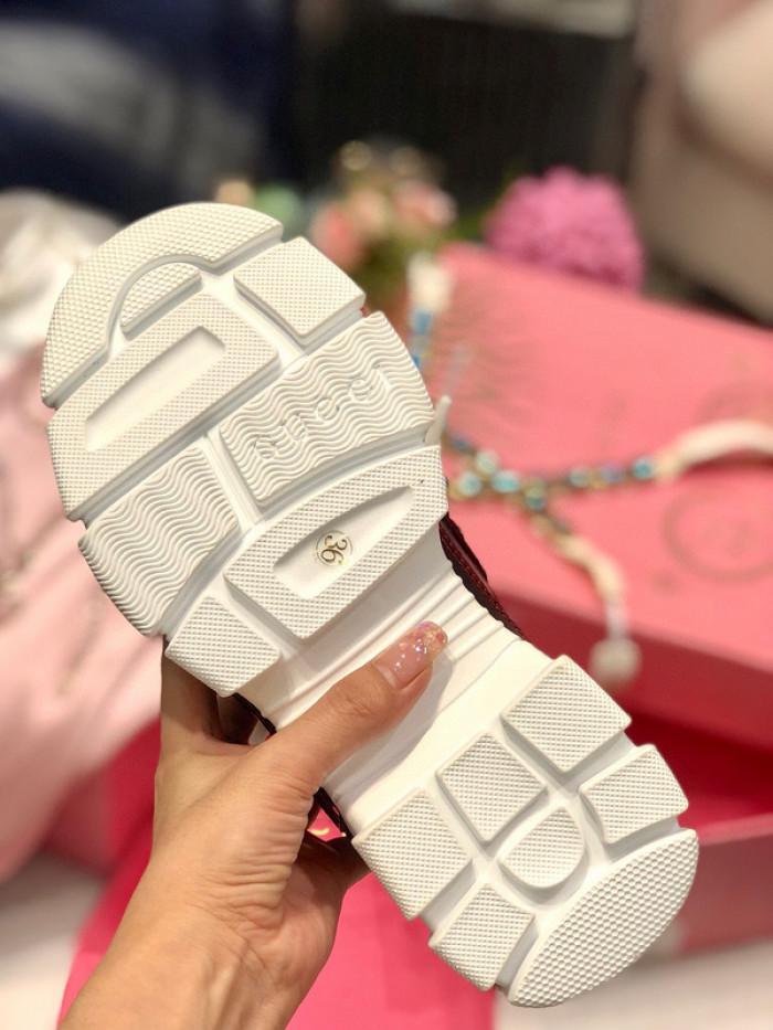 gu flashtrek sneaker