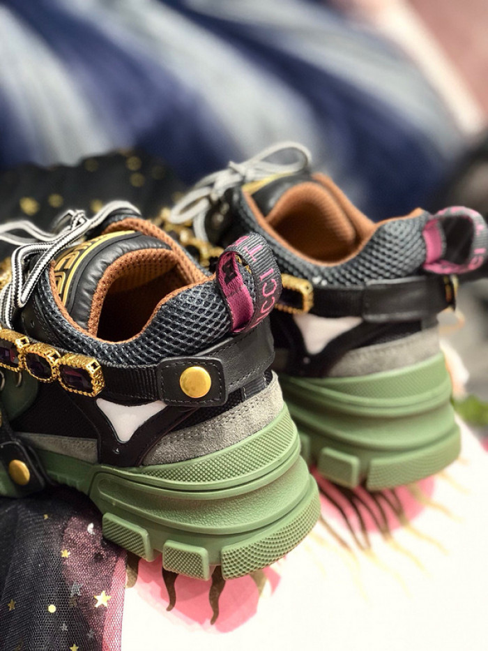 gu flashtrek sneaker