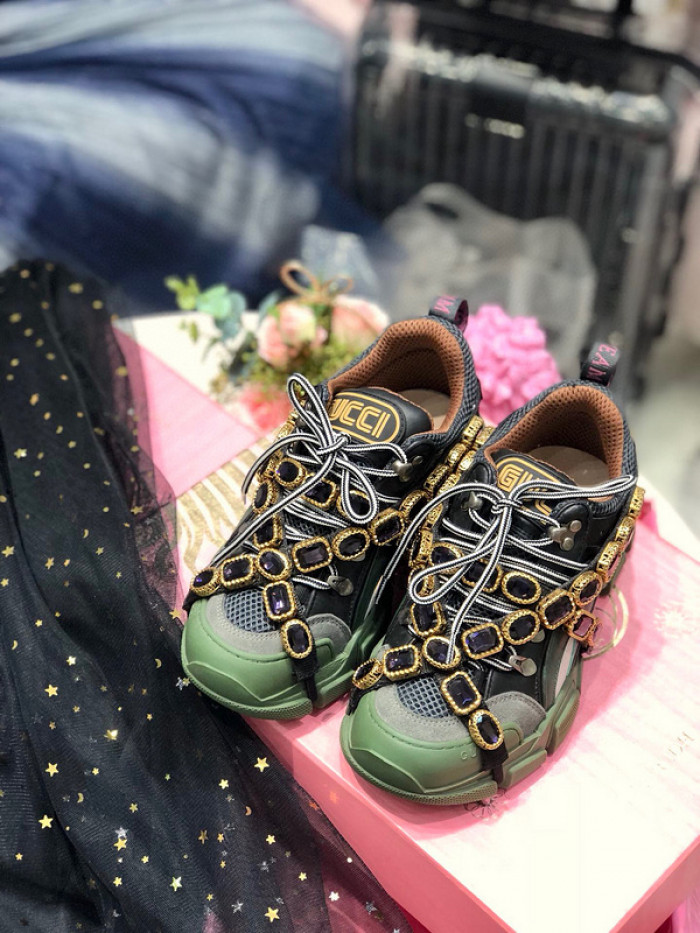 gu flashtrek sneaker