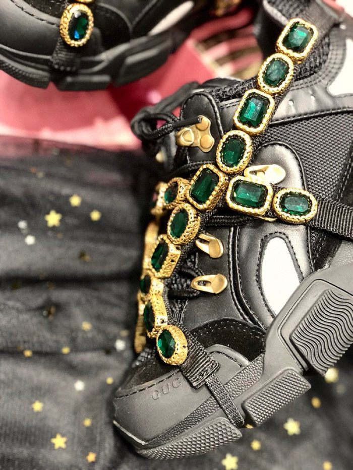 gu flashtrek sneaker