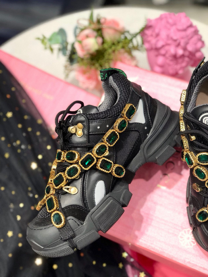 gu flashtrek sneaker