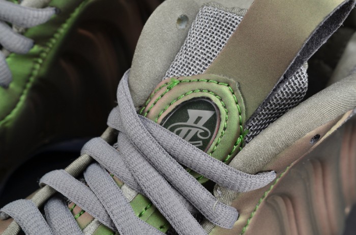 nike air foamposite one “shine” dark stucco/ black aa3963-001